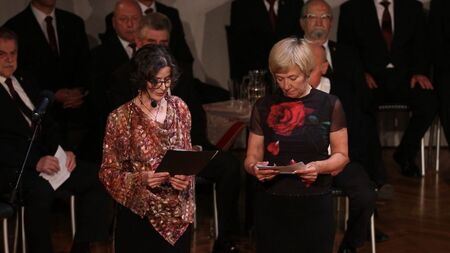 Povezovalki programa, Helena Pirih Rosa in Dragica Jaksetič